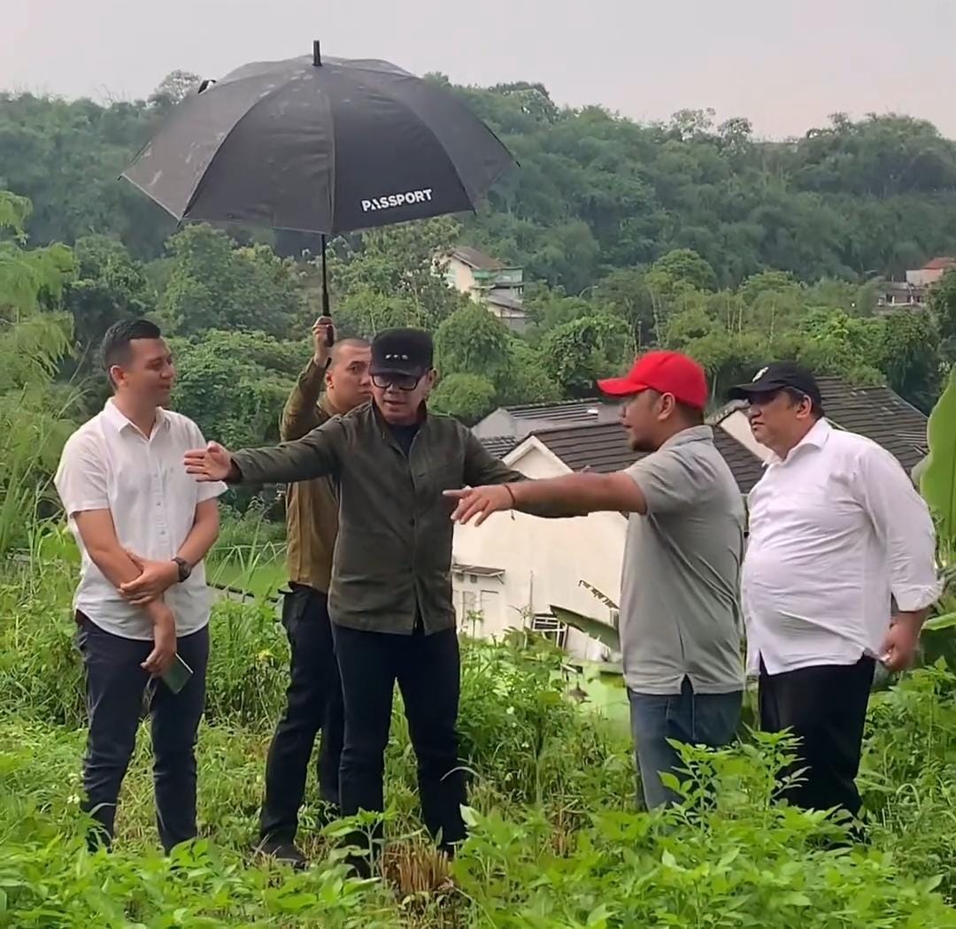 Wali Kota Bogor Bima Arya di lokasi yang akan dibangun Tugu Toleransi.