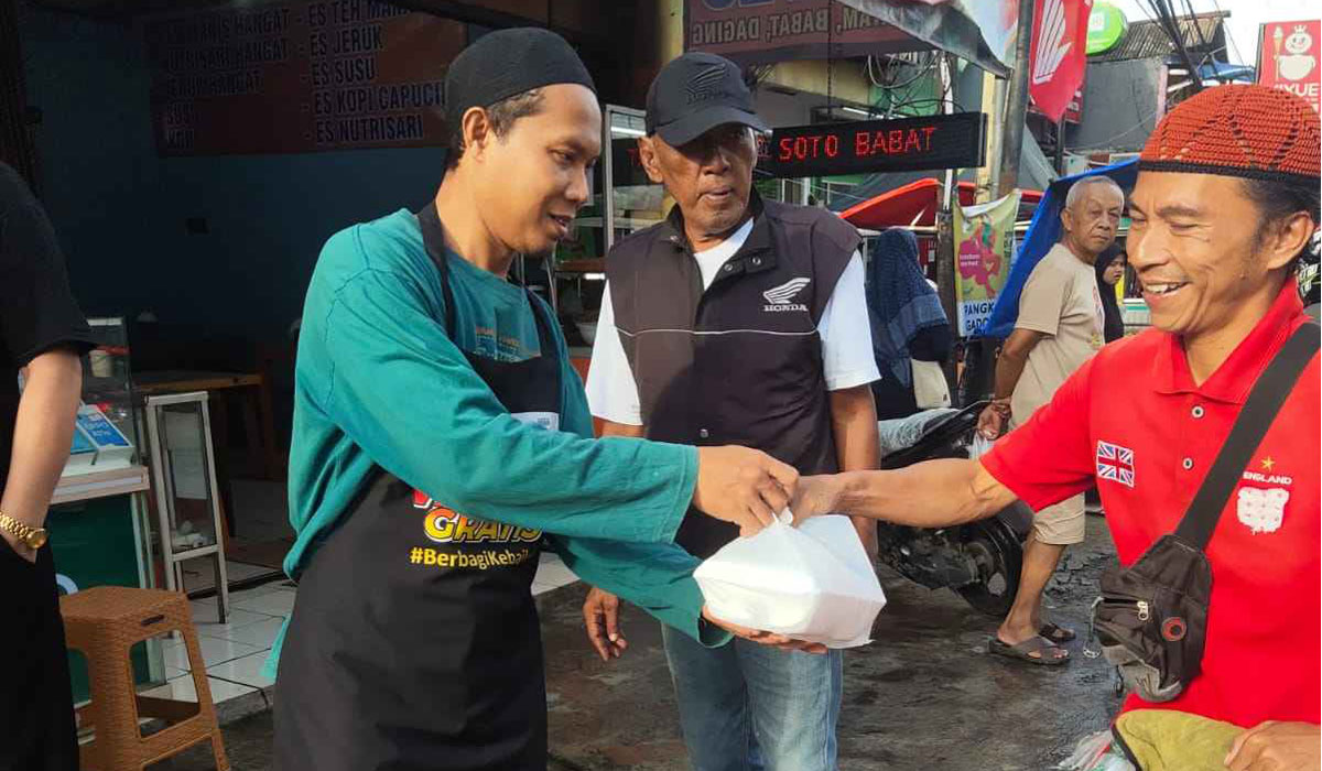 Alfamart Alfagift kembali bagikan paket buka puasa gratis untuk duafa. Ramadan ini bagikan total lebih dari 35.000 paket buka puasa selama bulan puasa. ﻿