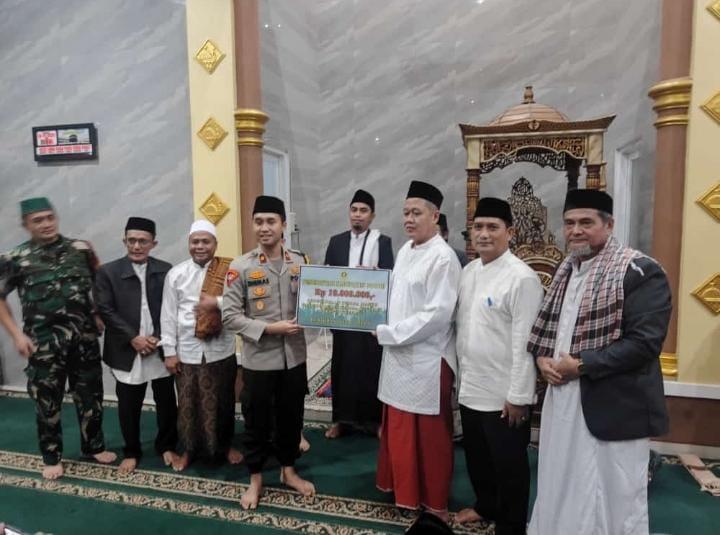 Tarawih Keliling (Tarling) hari pertama tingkat Kabupaten Bogor, bertempat di masjid Al-Muttaqin kampung Kaumpandak, RT 02 RW 13 Kelurahan Karadenan, Kecamatan Cibinong, pada Senin (18/3/2024) malam.