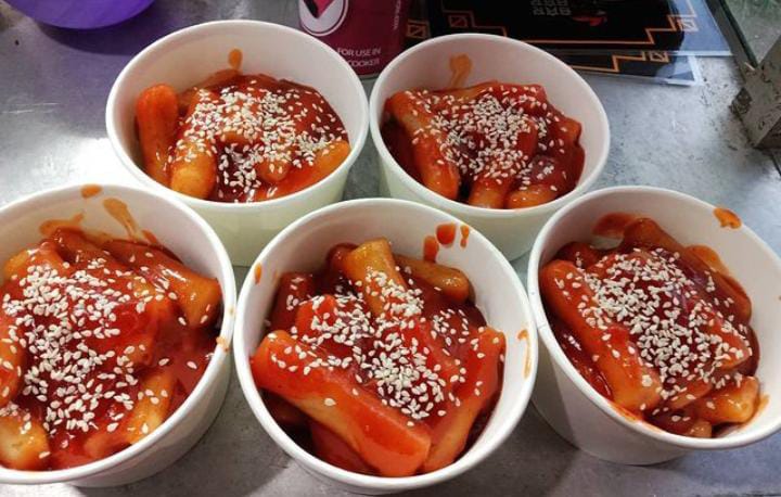 Menu ala Korea di Daebak Tokpoki.