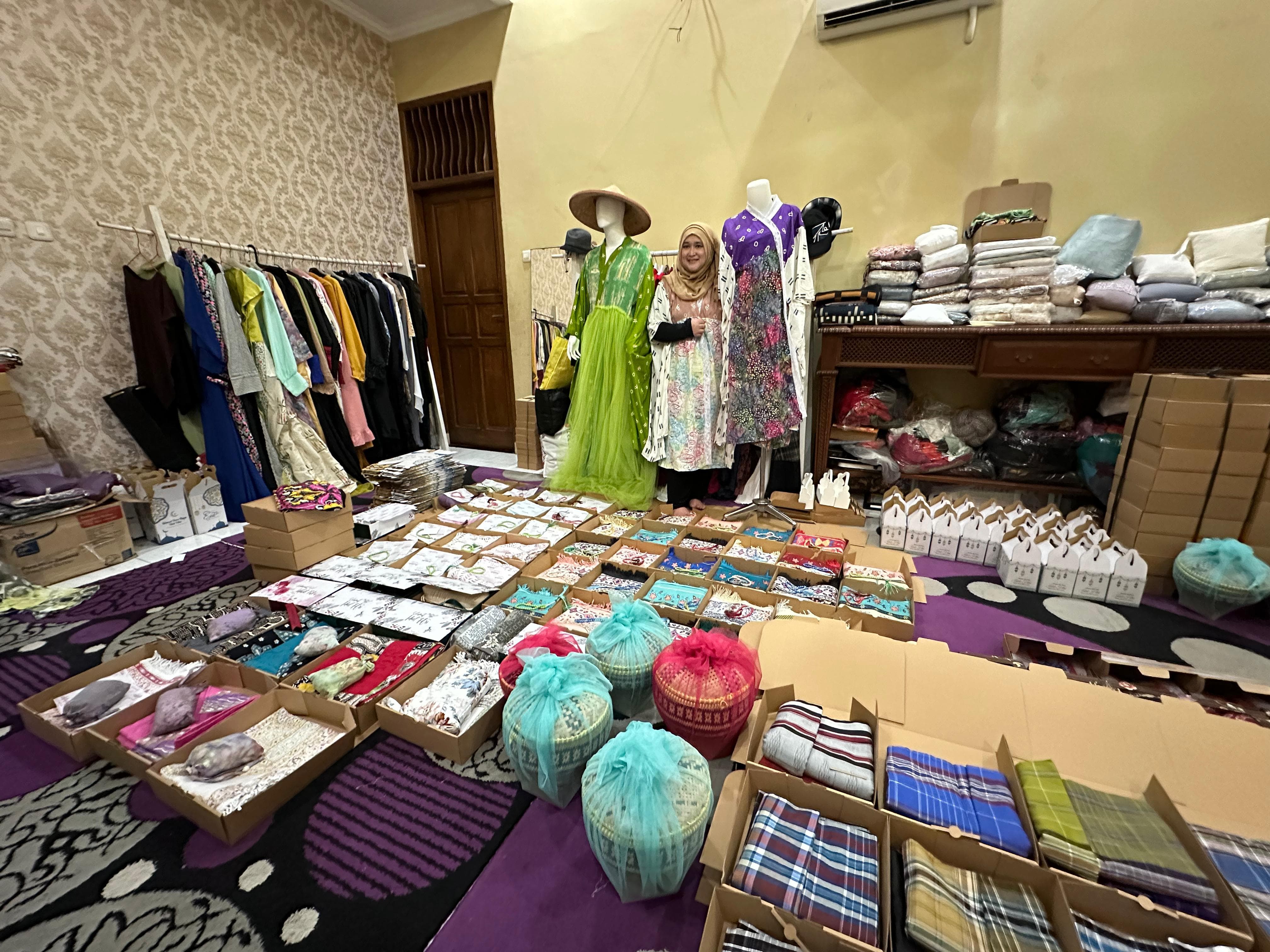 Workshop Batik Neng Geulis di Perumahan Bogor Baru, Kelurahan Tegallega, Kota Bogor.  Foto: Omer Ritonga/Radar Bogor