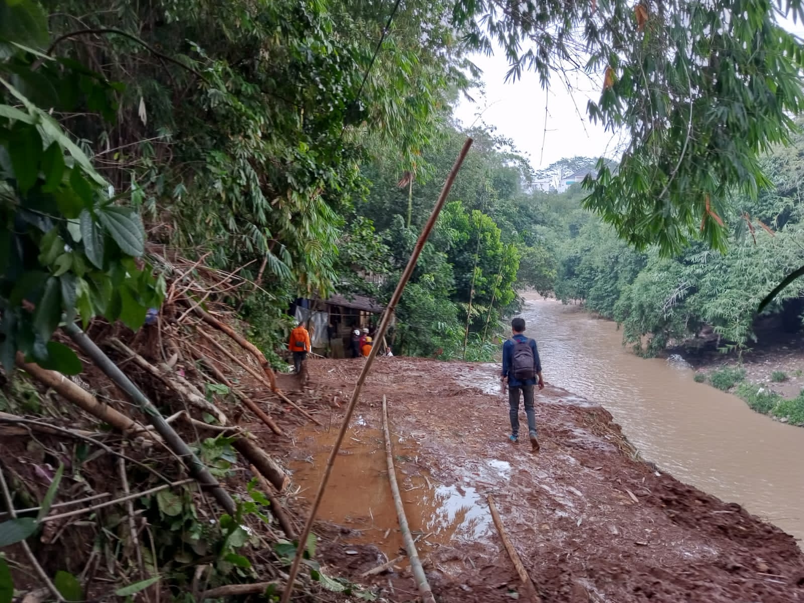 Lokasi rumah yang longsor di Desa Sentul Kabupaten Bogor. Foto: Hendi Novian/Radar Bogor