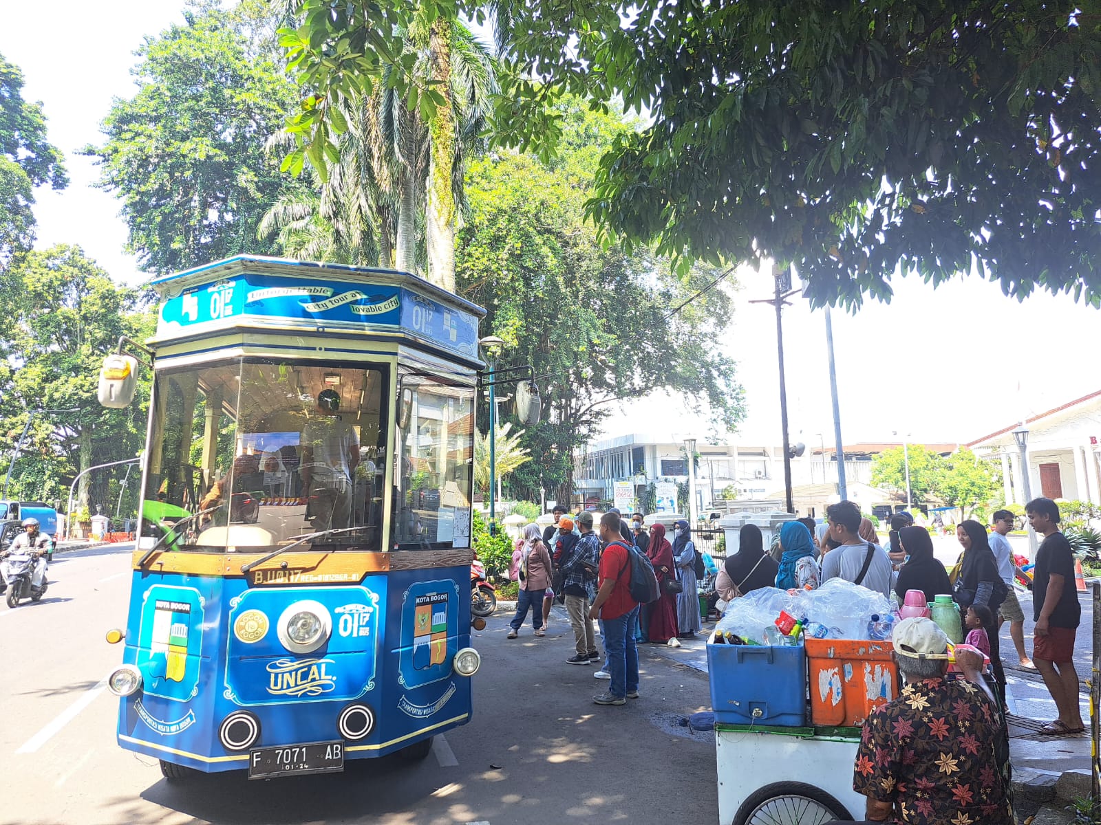 Bus Uncal Kota Bogor yang jadi primadona di libur lebaran tahun ini. Fatur/Radar Bogor