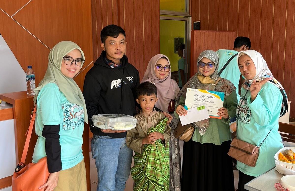 Reuni Alumni SMAN 1 Leuwiliang, Sunat Puluhan Anak Yatim