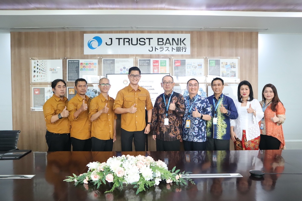 PT Bank JTrust Indonesia Tbk (J Trust Bank) melaksanakan penandatanganan Perjanjian Kerja Sama (PKS) dengan Pengurus Cabang Taekwondo Indonesia (Pengcab TI) Kabupaten Bogor.