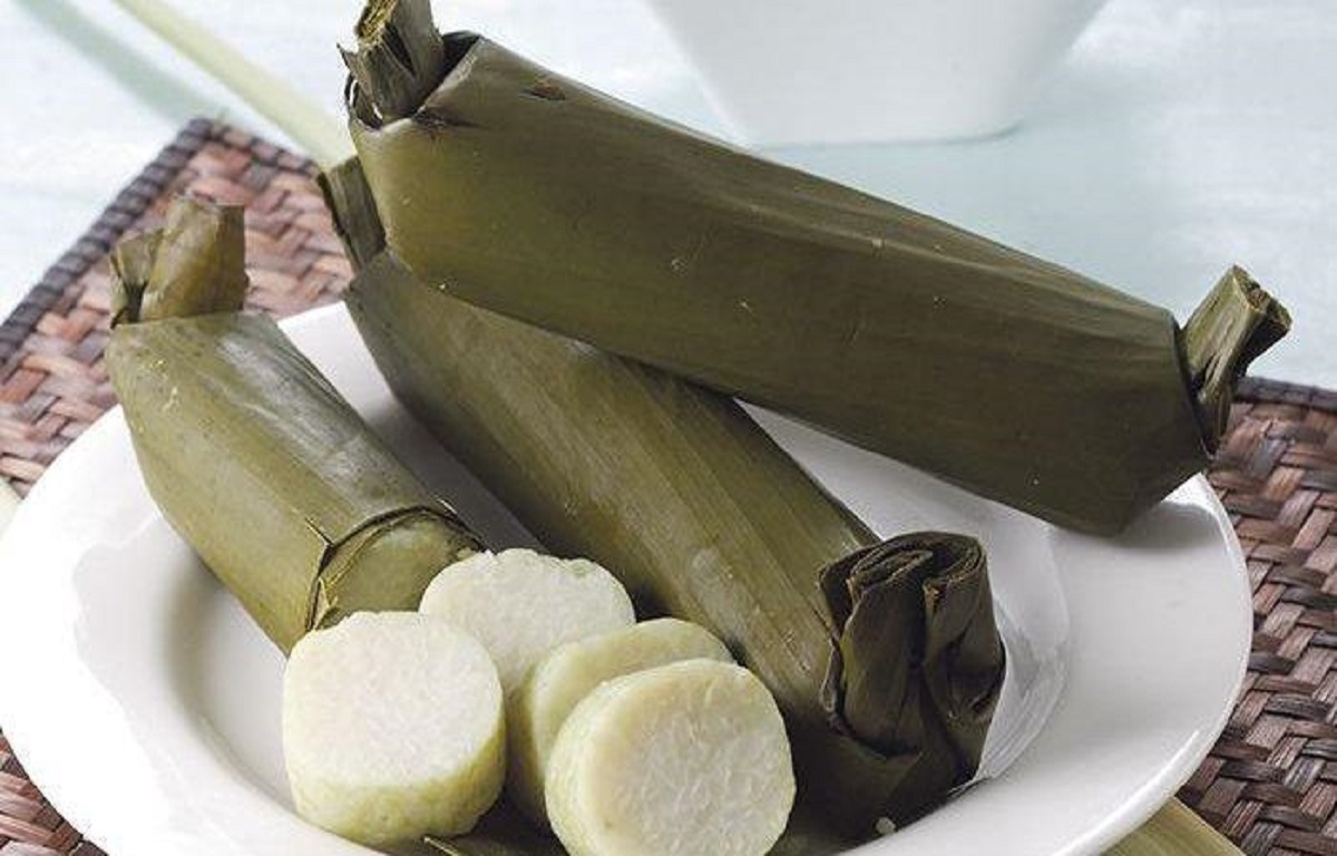 Lontong daun pisang