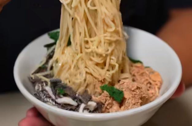 Mie Bakso Tasik Suryakencana yang sudah jualan sejak tahun 1987.