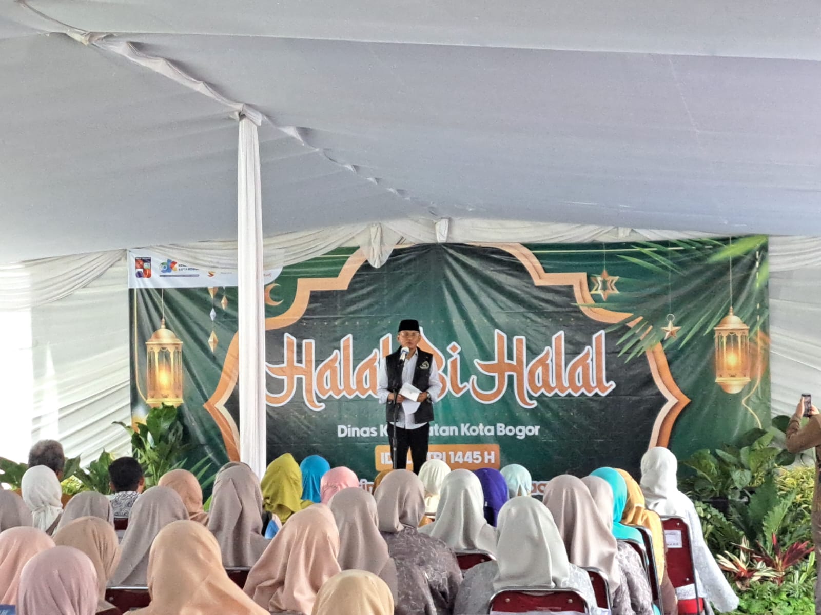 Pj Wali Kota Bogor, Hery Antasari mengawali minggu pertama tugasnya dengan bersilaturahmi dan halal bihalal ke sejumlah OPD pada Selasa (23/4/2024).﻿ FOTO : REKA/RADAR BOGOR