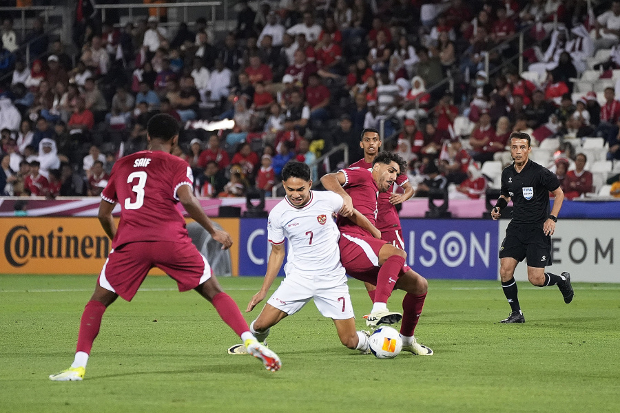 Wasit asal Tajikistan, Nasrullo Kabirov yang memimpin laga Qatar U-23 vs Indonesia U-23 pada Piala Asia U-23 Selasa (16/4/2024) diamuk netizen Indonesia.