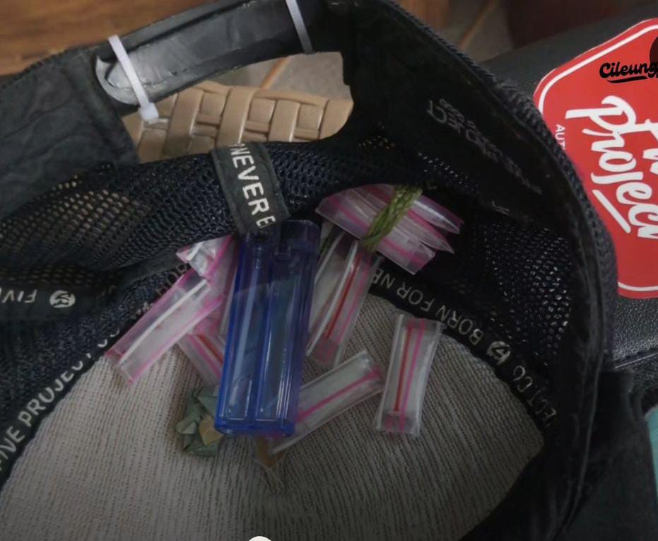 Barang bukti narkoba yang bakal diedarkan dua pelaku di wilayah Cileungsi., Foto tangkapan layar