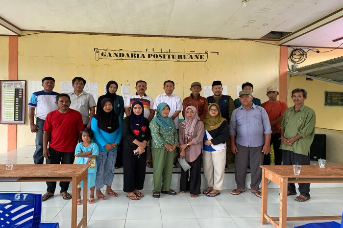 SOSIALISASI : LPPM UIN Datokarama Palu sosialisasikan UU tentang desa dan pemberdayaan Bumdes Gio Timur, Motong, Parigi Moutong.