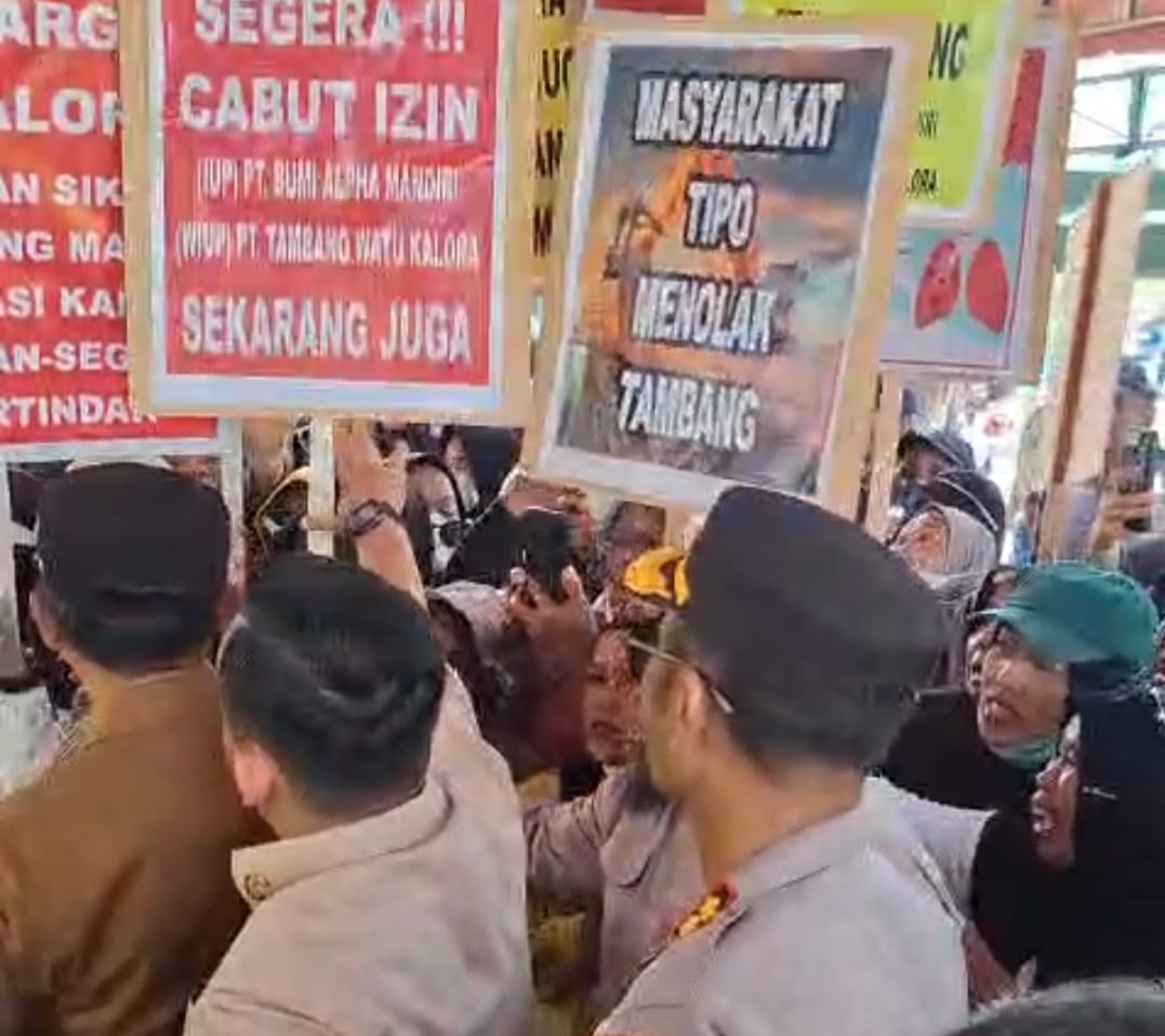 Kedatangan Gubernur Sulawesi Tengah Anwar Hafid yang hadir membawa kepastian perlindungan terhadap lingkungan dan masyarakat di sambut warga.