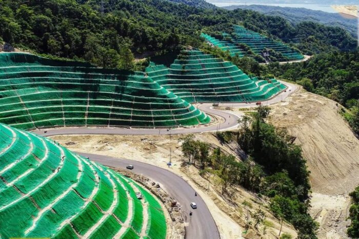 BUKA TUTUP : Lokasi Jalur Kebun Kopi. BPJN Sulteng resmi berlakukan sistem buka tutup selama pelaksanaan proyek preservasi.