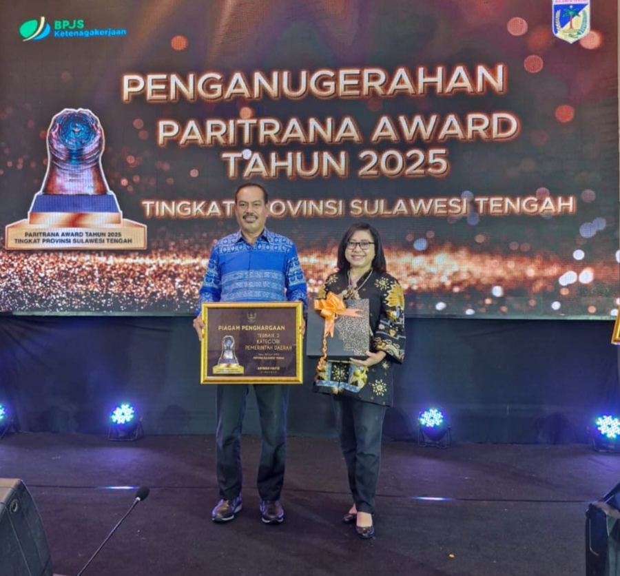 PENGHARGAAN : Pemkab Touna meraih penghargaan sebagai terbaik kedua dalam Paritrana Award tahun 2025 tingkat Provinsi Sulawesi Tengah, Jumat (26/06/2025).(FOTO : HERIYANTO LIMAHU/RADAR PALU).