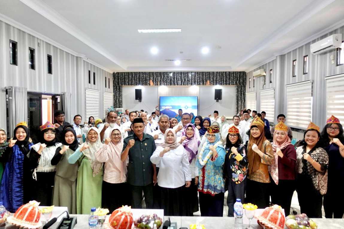 EVALUASI : Wabup Touna, Surya Lapasiri, membuka evaluasi terpadu pelaksanaan strategi nasional pencegahan perkawinan anak di Kabupaten Touna, Senin (30/06/2025).(FOTO : HERIYANTO LIMAHU/RADAR PALU)  &nbsp;