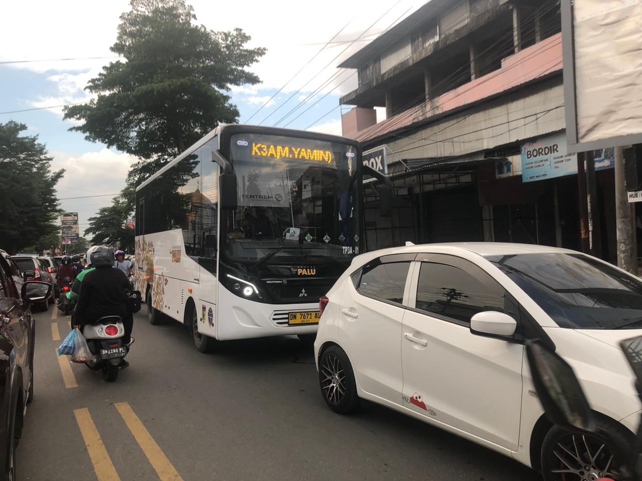 DIKOMENTARI: Rute baru dan jam operasional baru Bus Trans Palu, memantik komentar dari warganet. Ada kritik dan juga saran.