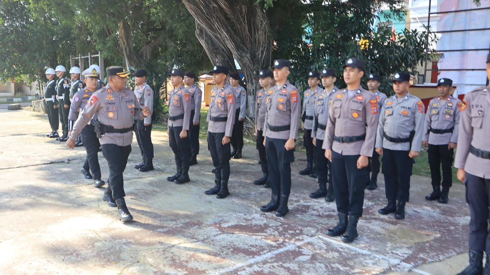 OPERASI PATUH : Apel pasukan Operasi Patuh Tinombala.(FOTO : BUDIYANTO WIHARTO/RADAR PALU).
