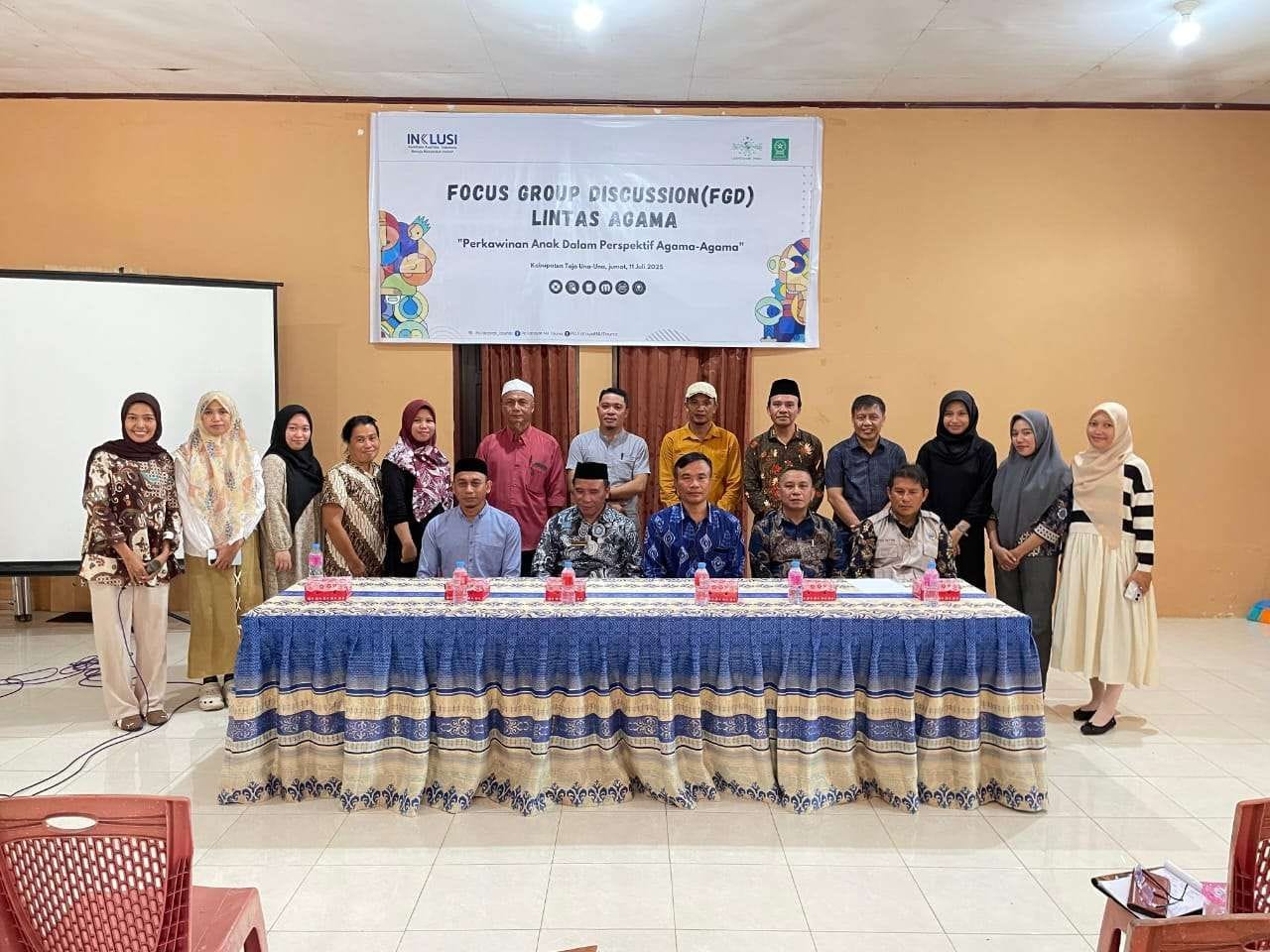 DISKUSI : Fatayat NU Kabupaten Touna menggelar FGD, yang melibatkan tokoh-tokoh lintas agama, Selasa (15/07/2025).(FOTO : HERIYANTO LIMAHU/RADAR PALU).