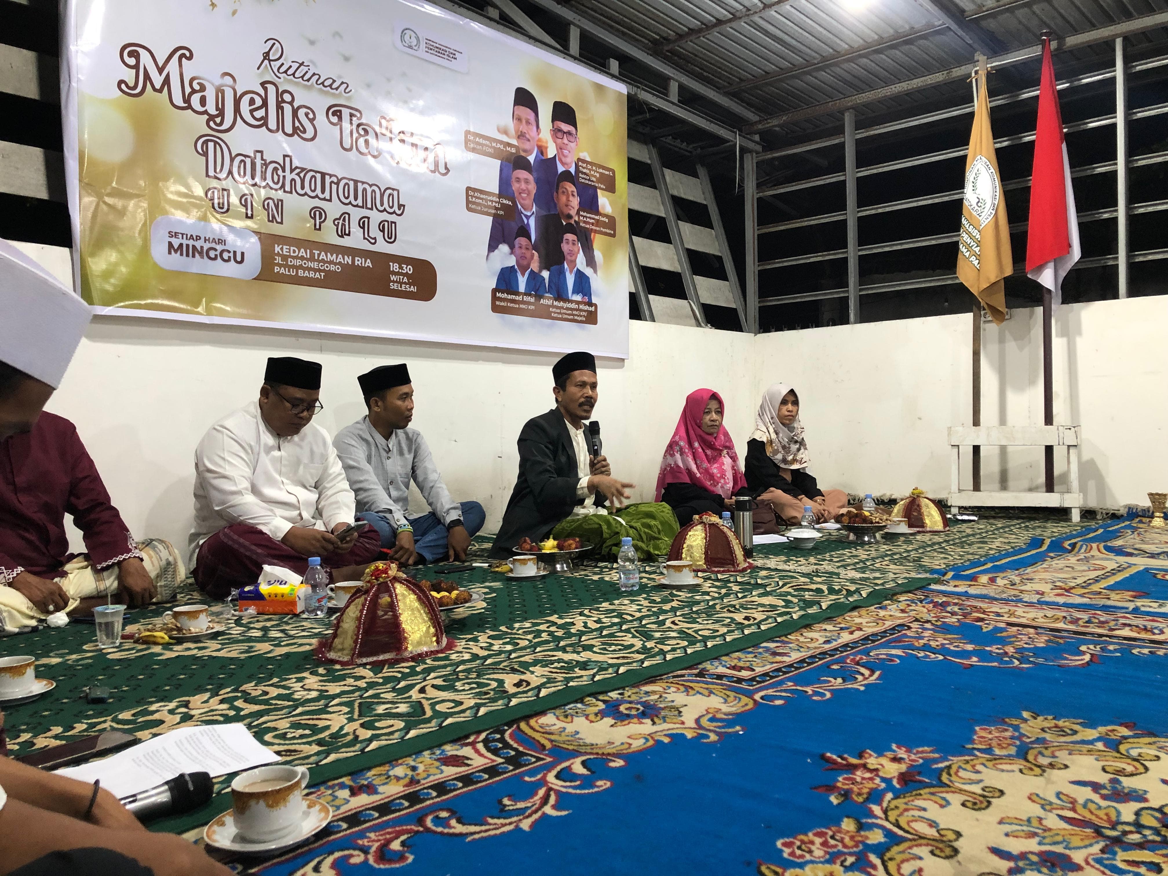 PEMBENTUKAN : Suasana pembentukan Majelis Taklim oleh HMJ KPI, di Kota Palu.(FOTO : ISTIMEWA/RADAR PALU).