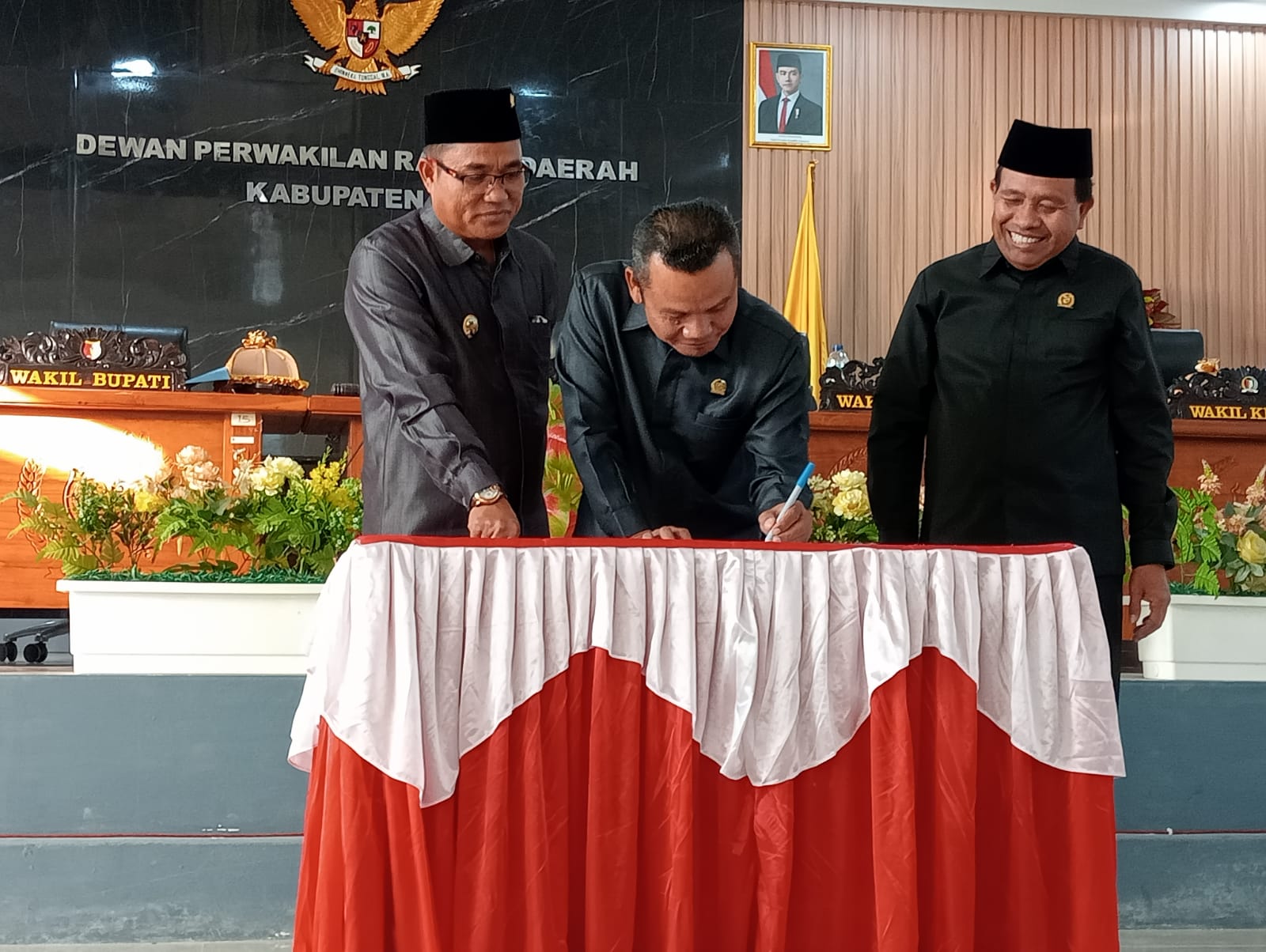 ANGGARAN : Wabup Sigi sampaikan pokok-pokok Perubahan APBD 2025, dorong anggaran yang lebih responsif dan berpihak kepada rakyat.(FOTO : ANGEL SUMBARA/RADAR PALU).