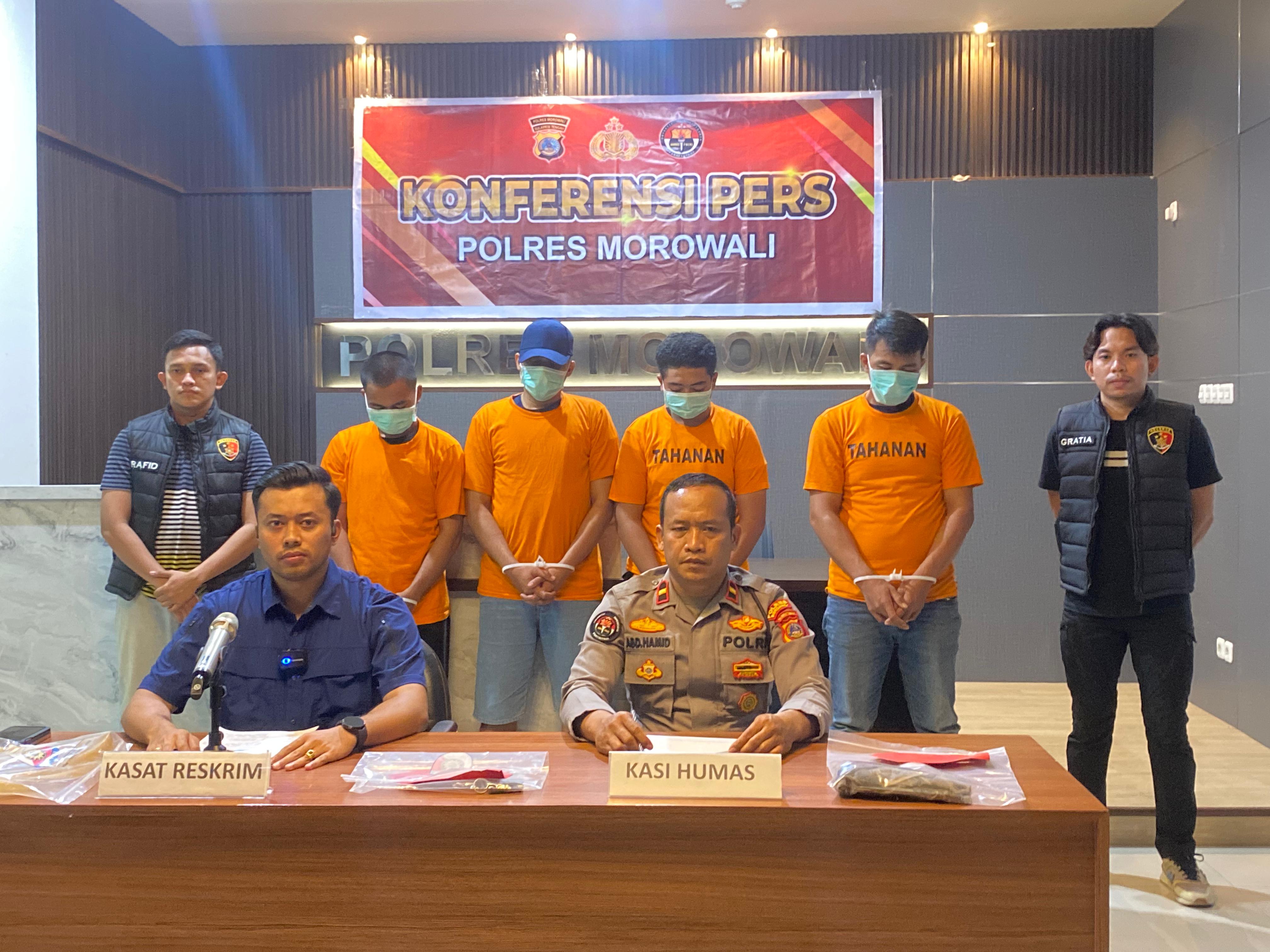 PENGUNGKAPAN TERSANGKA : Polres Morowali saat melakukan pengungkapan tersangka di markas Polres Morowali, Sabtu (09/08/2025).(FOTO : SUPRIYONO/RADAR PALU).