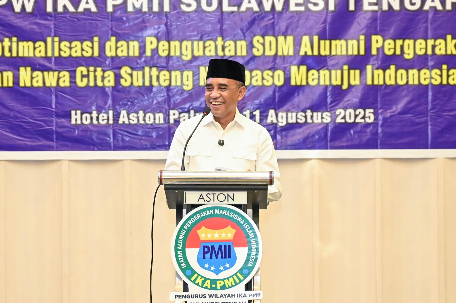 Gubernur Sulteng Anwar Hafid memaparkan strategi peningkatan PAD dalam Muswil IKA PMII Sulteng di Palu, Minggu (10/8).