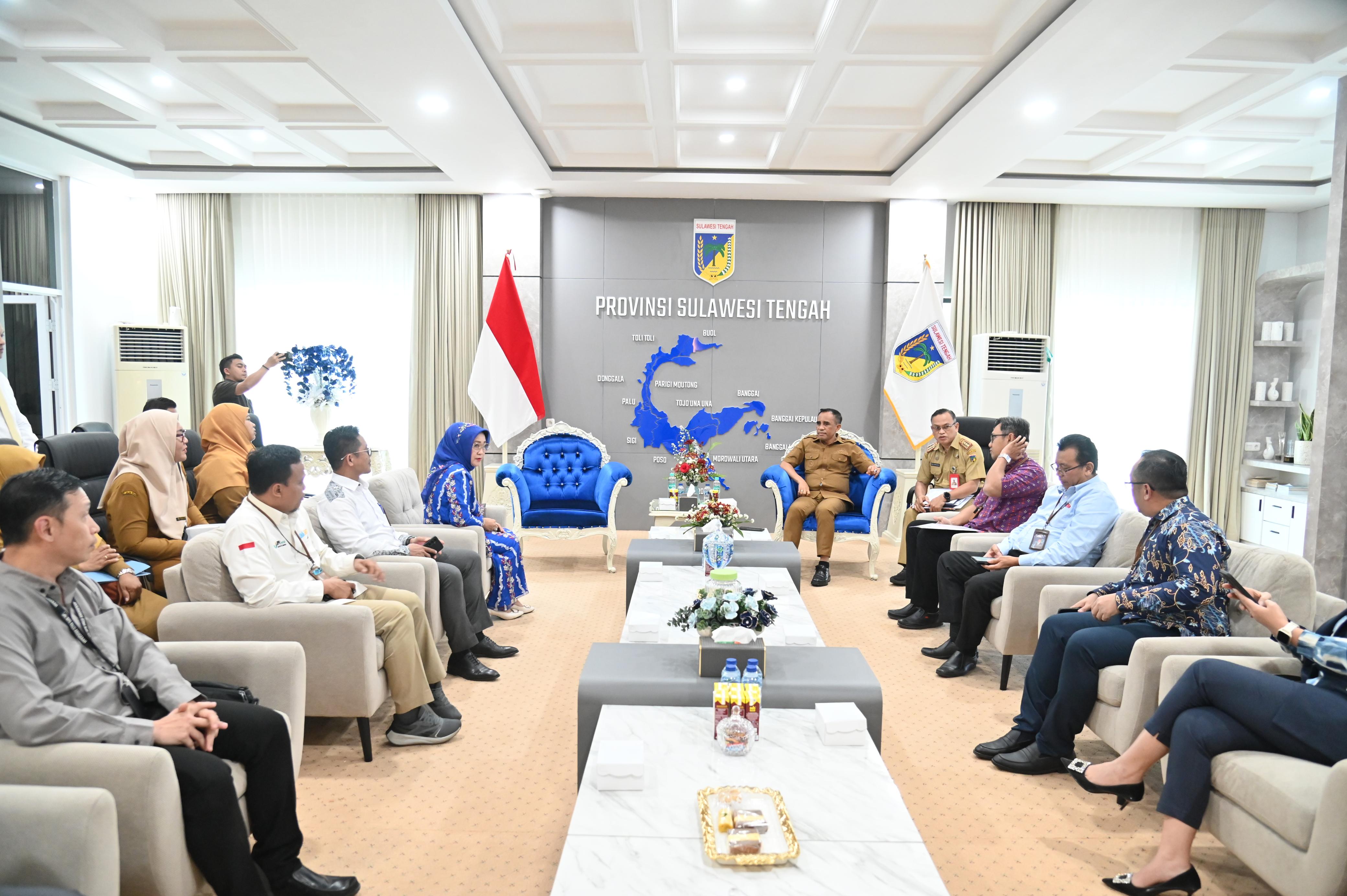 Audiensi DPD Perbarindo Sulteng bersama Gubernur bahas solusi kendala potongan kredit ASN di SP2D online.