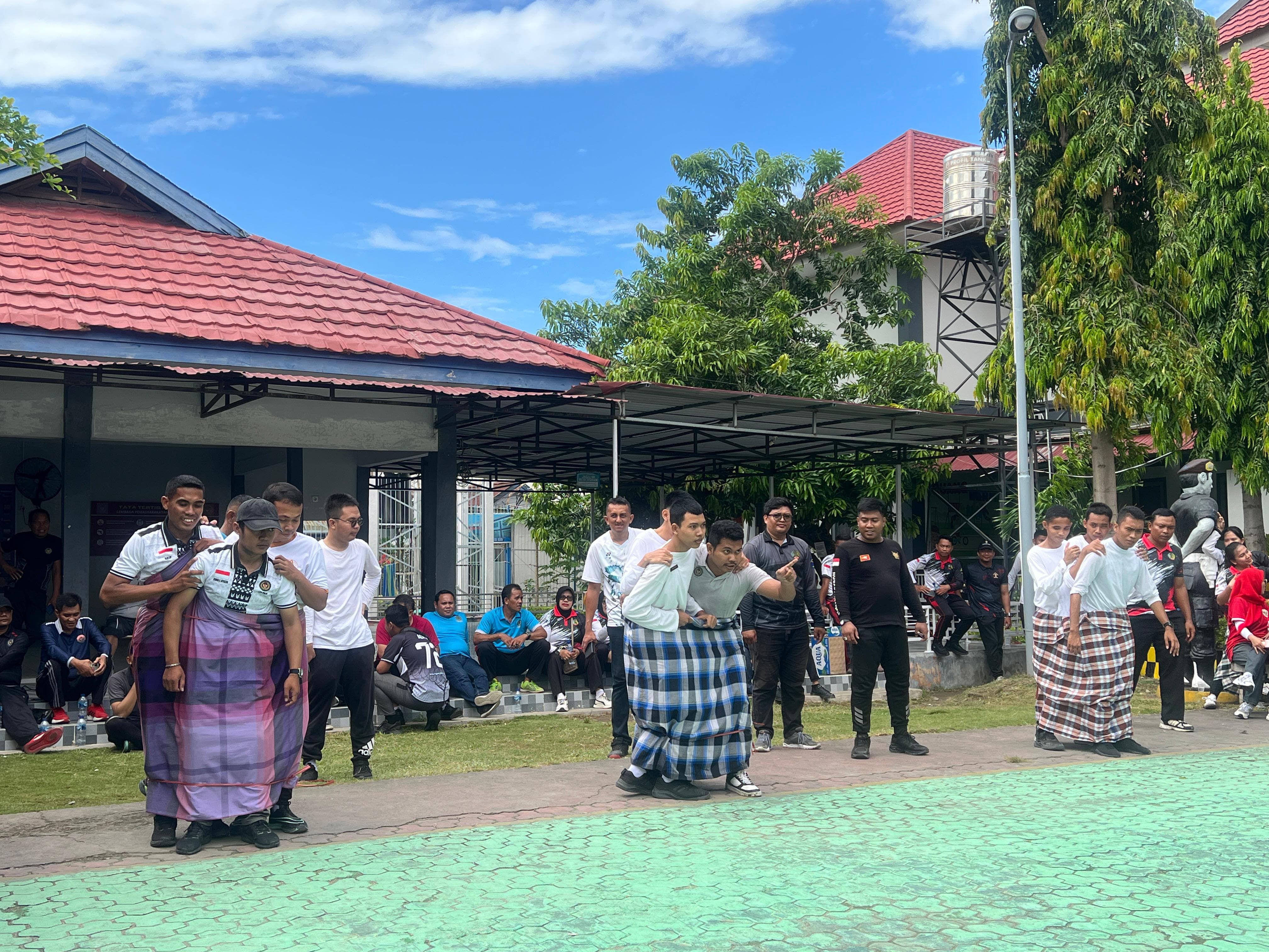Kanwil Ditjenpas Sulawesi Tengah memeriahkan Hari Ulang Tahun (HUT) ke-80 Republik Indonesia dengan menggelar berbagai lomba tradisional, Senin (18/8/2025) di Lapas Kelas IIA Palu.