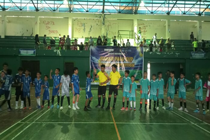 LOLOS SEMI FINAL: Dua tim yang bertanding Radar Palu Cup Futsal Competition 2025 di GOR Gawalise Palu, belum lama ini.