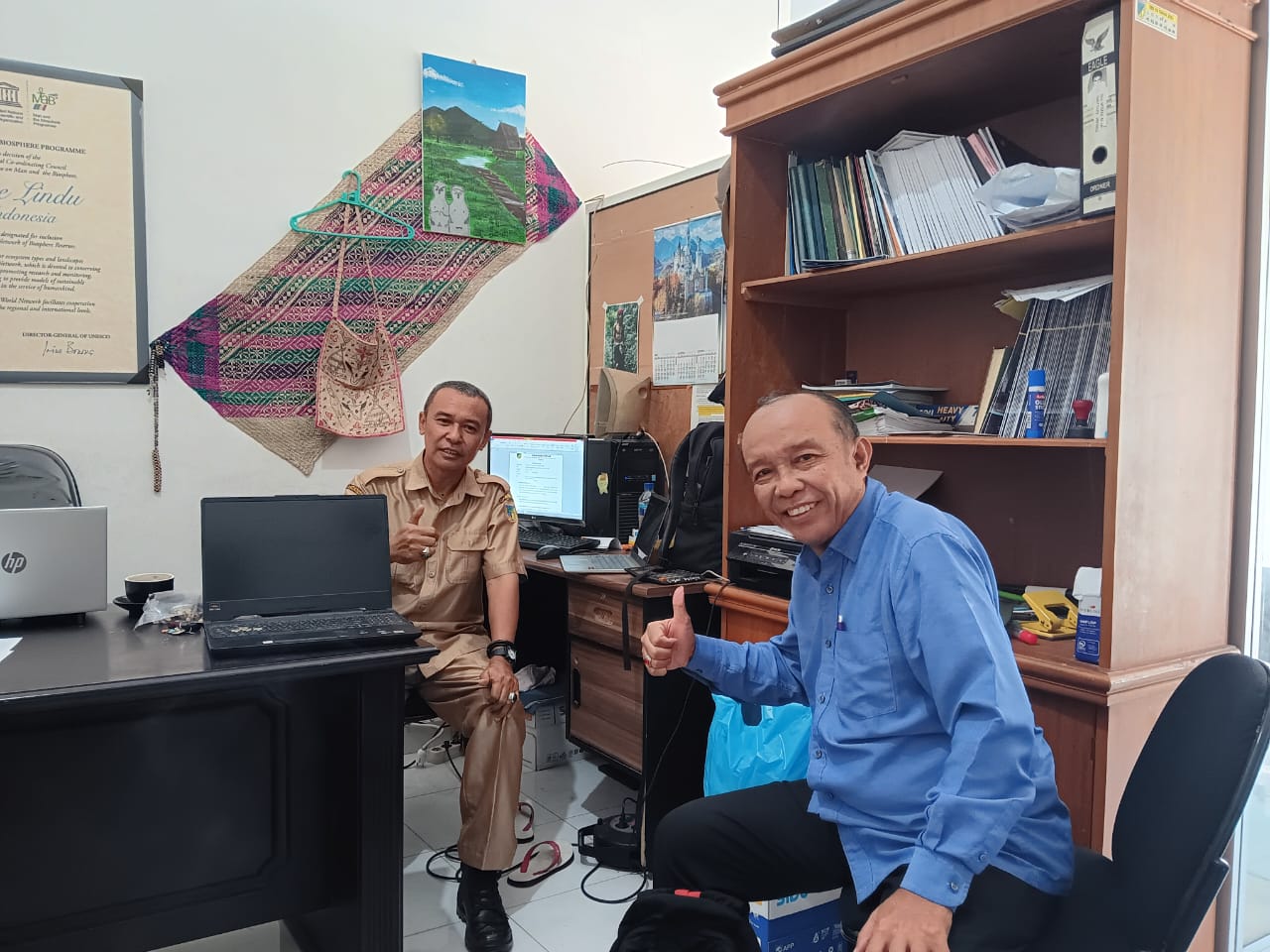 Yusak Jore Pamei (kanan). (FOTO : ISTIMEWA/RADAR PALU)  &nbsp;