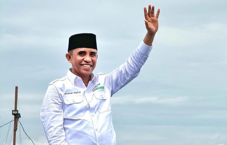 Gubernur Sulteng Anwar Hafid.