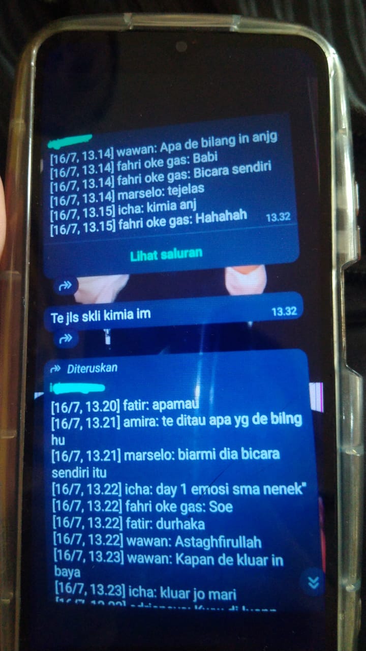 Percakapan di grup WhatsApp siswa Kelas X SMA Negeri 1 Petasia dan akhirnya pihak sekolah memanggil para siswa yang bersangkutan.