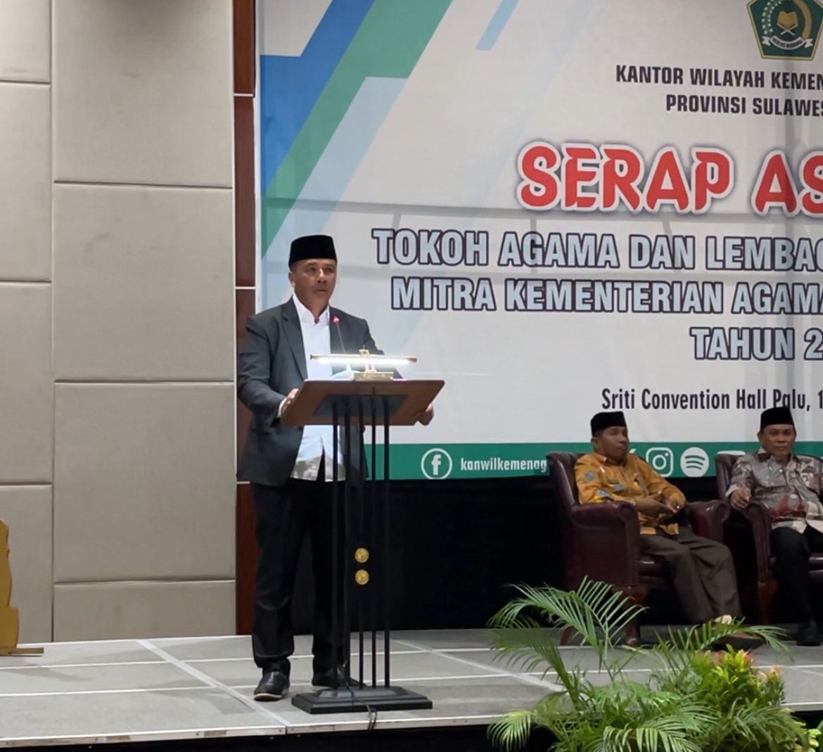 Kabid Bimas Islam Kanwil Kemenag Sulteng, H. Junaidin saat membacakan laporan kegiatan Serap Aspirasi dan Eraly Warning System, Jumat (12/9)