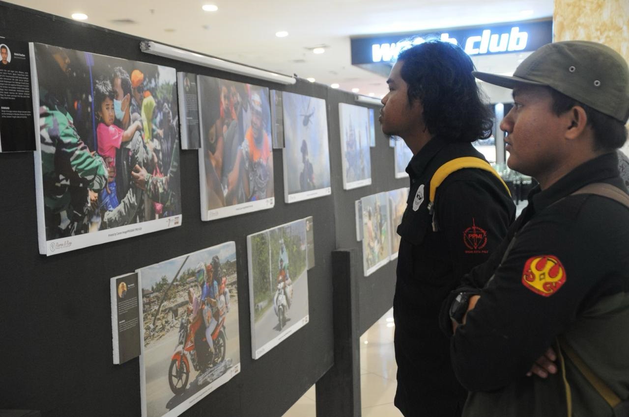 PERINGATI BENCANA PASIGALA : PFI Palu menggelar pameran foto jurnalistik bertajuk