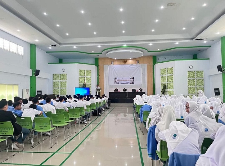 Para siswa dan siswi MAN IC Palu saat mengikuti seminar karir 2025 di Palu.