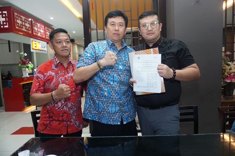 Penandatanganan perjanjian kerja sama Perusahaan asal Beijing, Republik Rakyat Tiongkok, Beijing YingTai International dengan DPP APINDO Sulawesi Tengah dan PSMTI, Jumat (19/9/2025).