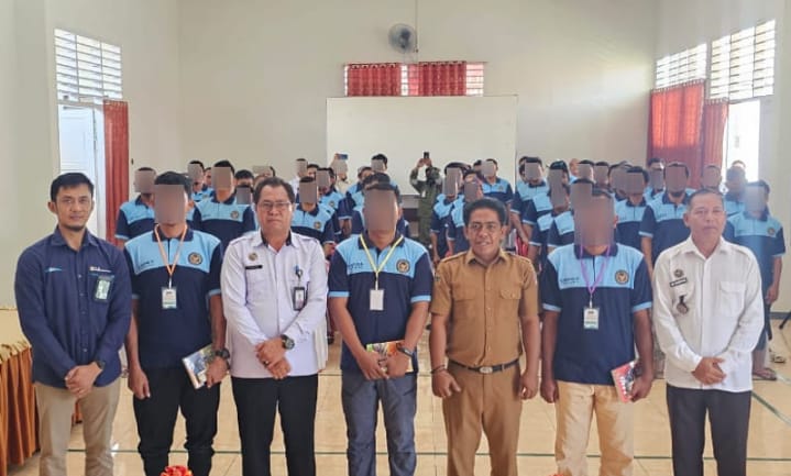 PELATIHAN : Lapas Kelas IIB Ampana bekerjasama dengan BLK Touna menggelar pelatihan bagi WBP, Selasa (23/09/2025).(FOTO: HERIYANTO LIMAHU/RADAR PALU).