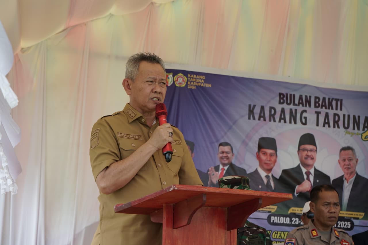 ARAHAN : Bupati Sigi, Moh. Rizal Intjenae, saat memberikan arahan, Selasa (23/09/2025).(FOTO: ANGEL SUMBARA/RADAR PALU).