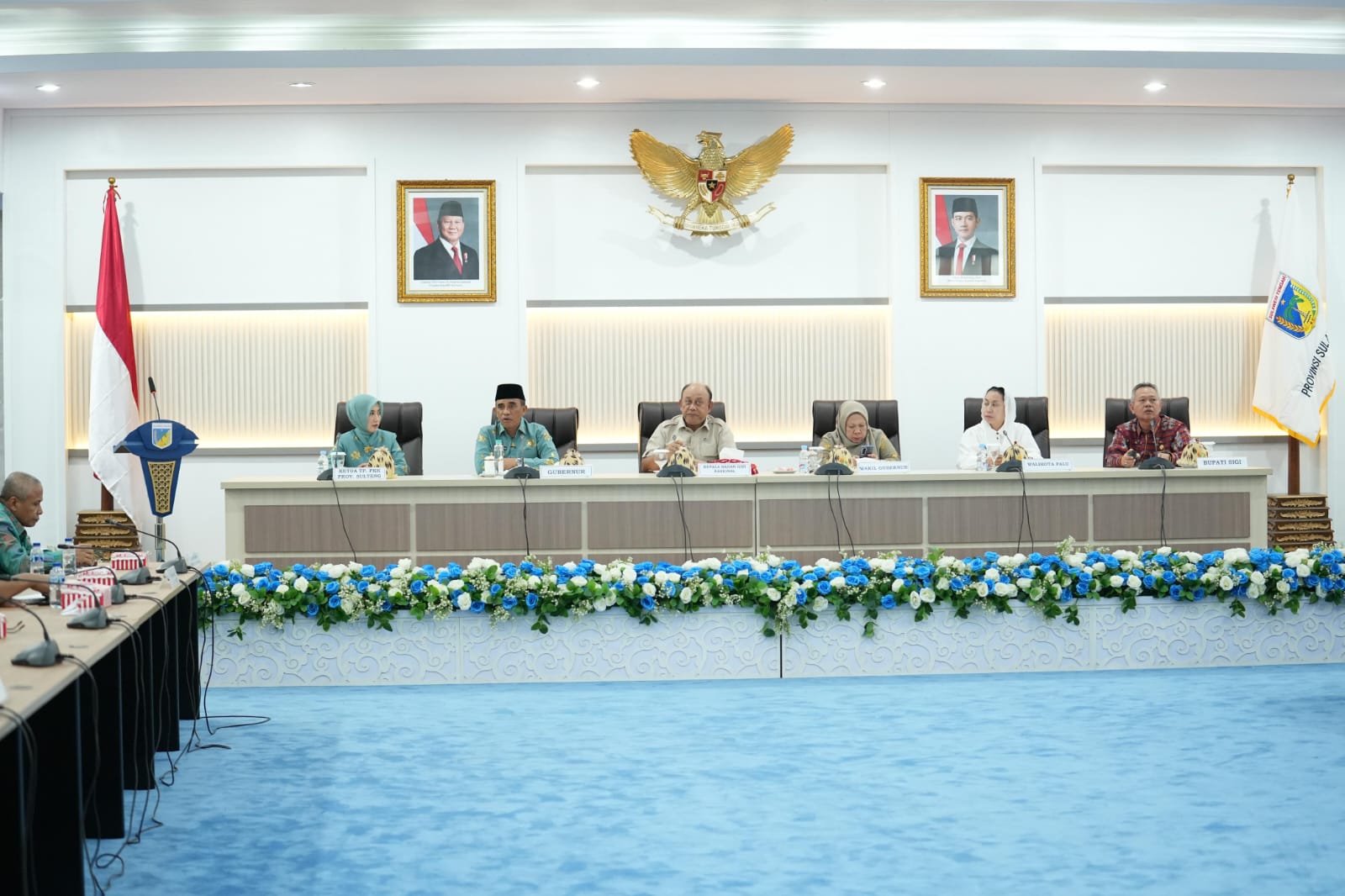 Gubernur Sulteng Anwar Hafid bersama Kepala BGN Dadan Hindayana bahas MBG sebagai motor penggerak ekonomi pangan lokal.