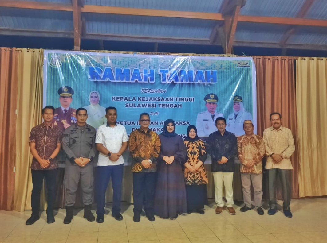 HANGAT : Bupati bersama Wabup Touna menyambut kedatangan Kajati Sulteng, Kamis (25/09/2025).(FOTO: HERIYANTO LIMAHU/RADAR PALU).