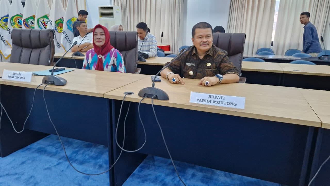 HADIRI : Wabup Parimo, Abdul Sahid, menghadiri kegiatan audiensi terkait pemanfaatan lahan eks-HGU, Jumat (26/09/2025).(FOTO: ISTIMEWA/RADAR PALU).