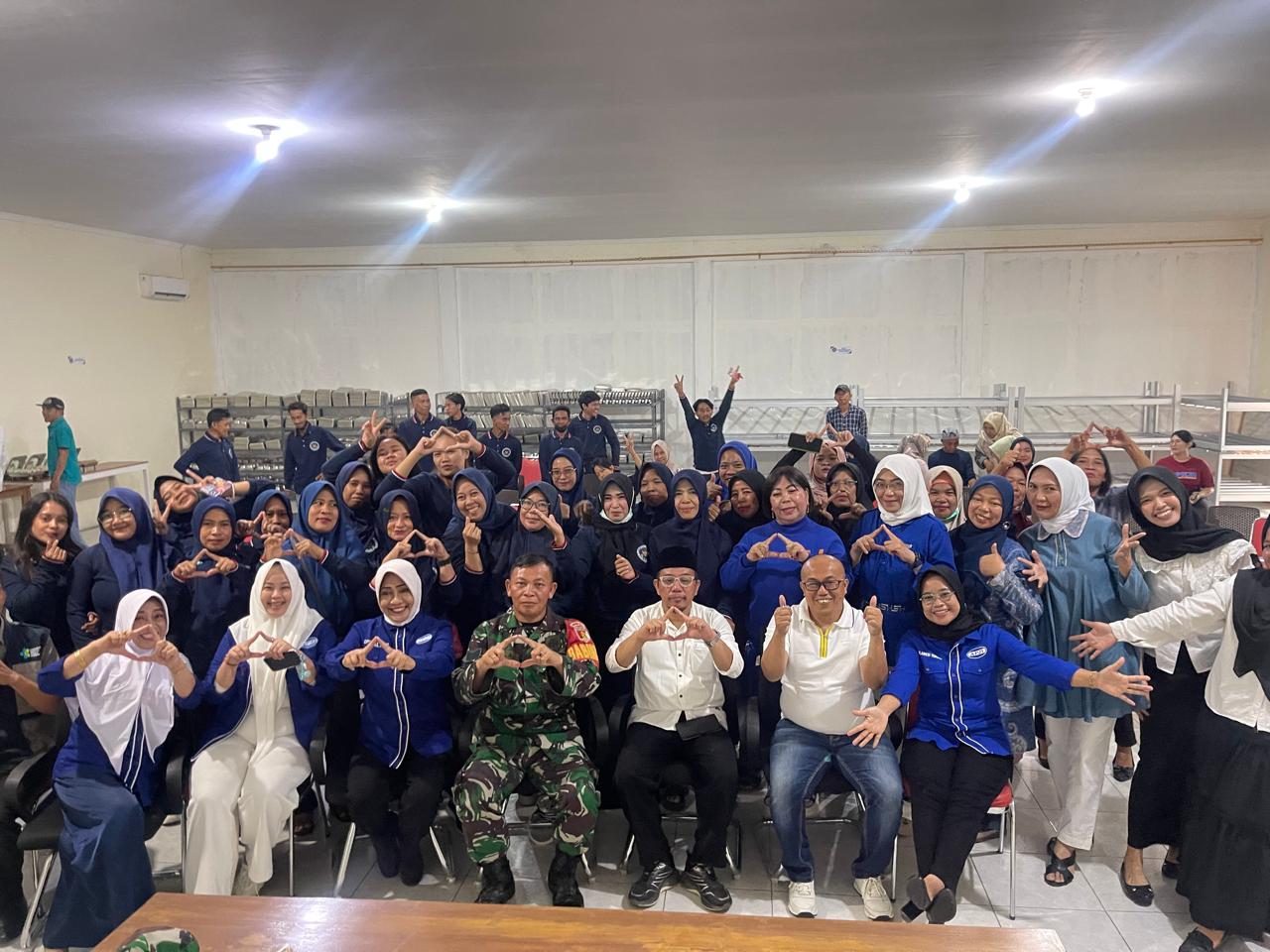 PELATIHAN : Suasana APJI Sulteng bersama Yayasan Kami Jaga Semesta, menggelar Pelatihan Penjamah Makanan, di sebuah Caf&eacute;, di Kota Palu, Sabtu (27/09/2025).(FOTO: ISTIMEWA/RADAR PALU).