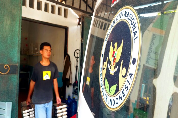MBG : Proses penyaluran paket MBG di Jalan Kelapa 2, Lere, Palu Barat, Kota Palu, Sulawesi Tengah, Senin (29/9/2025).