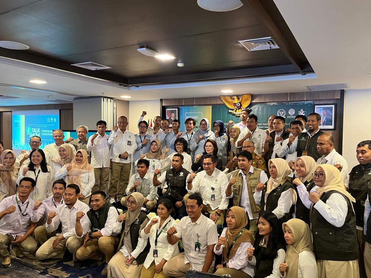 Talk Show Penyuluhan Kehutanan dengan mengangkat tema &ldquo;Nilai Transaksi Ekonomi KTH : Dari Hutan Untuk Kehidupan&rdquo;, Senin (6/10) di salah satu hotel di Kota Palu.