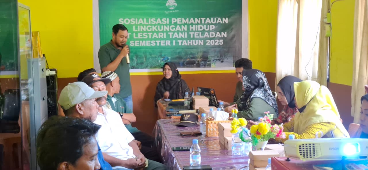 TRANSPARANSI: Kegiatan sosialisasi pemantauan lingkungan hidup yang digelar PT Lestari Tani Teladan.
