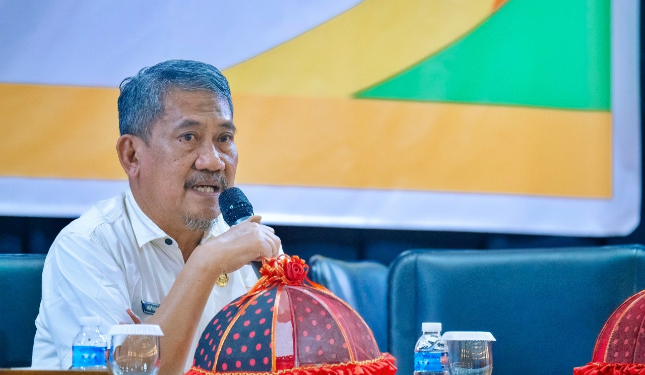 MENDORONG : Kadis PMD Morut, Andi Parenrengi, mendorong perangkat desa kuasai digitalisasi, Rabu (8/10/2025).(FOTO: ISTIMEWA/RADAR PALU).