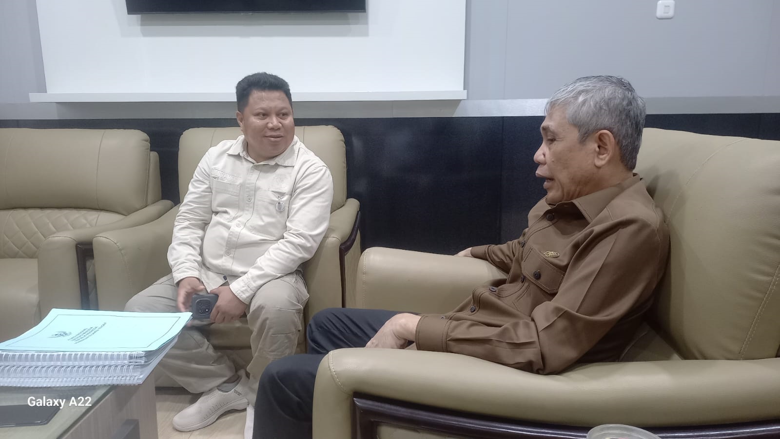 KOORDINASI : Kepala Komnas HAM Sulteng, Livand Breemer (kiri) dan Wakil Ketua 1 DPRD Sulteng, Aristan (kanan).