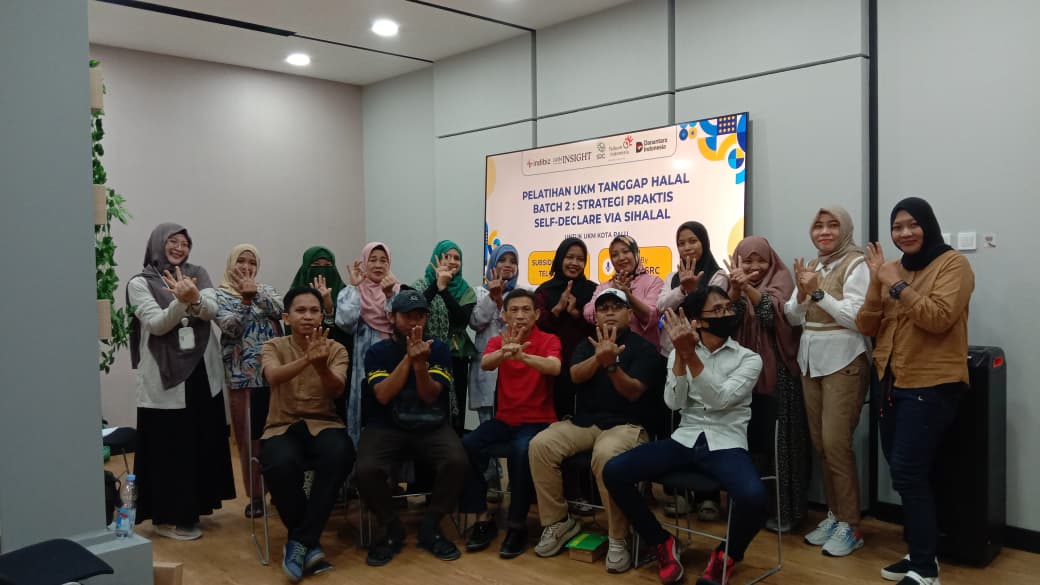 PEMBERDAYAAN PELAKU USAHA : UKM Tanggap Halal Batch II yang dilaksanakan SRC Telkom Palu, Kamis (16/10/2025).