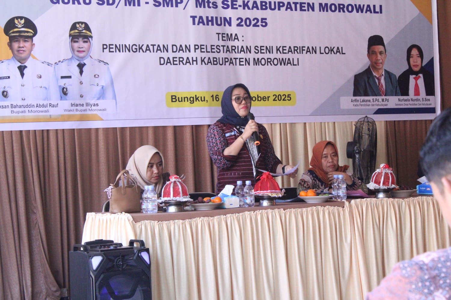 BIMTEK : Dinas Pendidikan dan Kebudayaan menggelar Bimtek peningkatan kesenian tradisional daerah bagi guru SD/MI dan MTs se-Kabupaten Morowali, Jumat (17/10/2025).(FOTO: SUPRIYONO/RADAR PALU).  &nbsp;