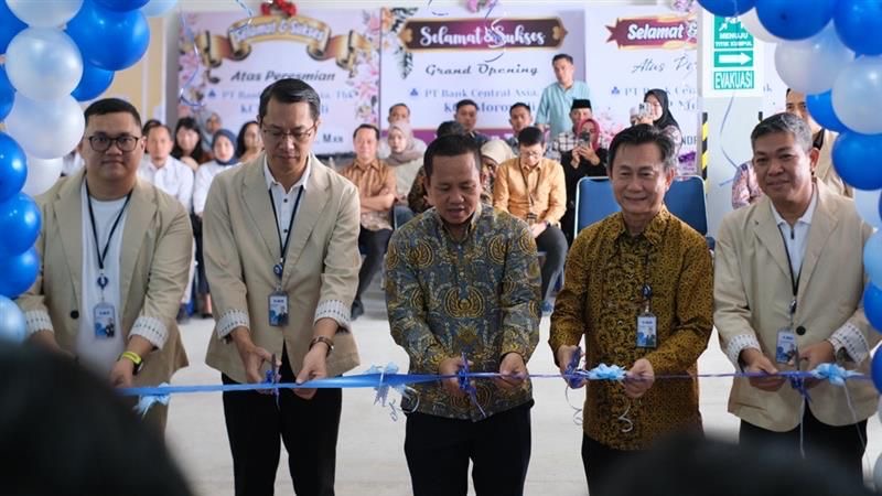 Pembukaan KCP ini menjadi wujud dukungan nyata BCA terhadap perkembangan ekonomi di Indonesia timur, sekaligus memperluas akses layanan perbankan bagi masyarakat dan pelaku usaha di berbagai daerah.